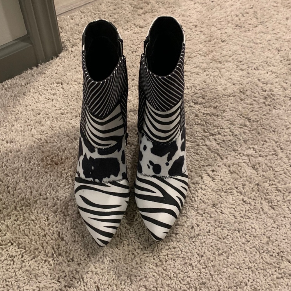 Shoes - Picture 2 of 3